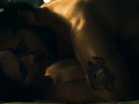 Сабрина Рейтер голая – Анатомия зла s01e08 (2019) #2