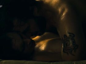 Сабрина Рейтер голая – Анатомия зла s01e08 (2019) #5