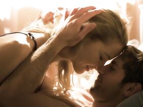 Мирка Пигулла секси – Анатомия страсти (2019) #4