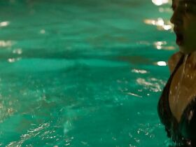 Радхика Апте голая – Гость на свадьбе (2018) #4