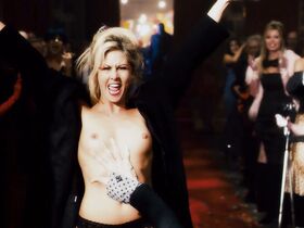 Джэйк Рирдон голая – Генетическая опера (2008)