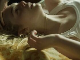 Эль Фаннинг секси – За мечтой (2018) #6