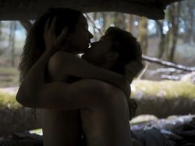 Антония Фотарас голая – Имя розы s01e05 (2019) #3