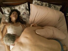 Джессика Хехт секси – Особенный s01e05 (2019) #6