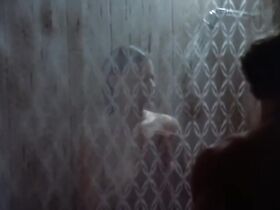 Кэй Ленц голая – Насилие в движении (1976) #3