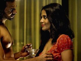 Анангша Бисвас голая, Приянка Бозе голая – Сюрприз! (2017) #1