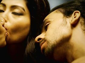 Анангша Бисвас голая, Приянка Бозе голая – Сюрприз! (2017) #5