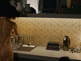 Гугу Эмбата-Ро секси – Передышка s03e09 (2019) #14