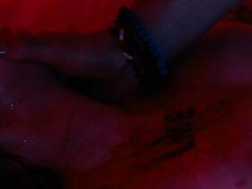 Сирша Дойл голая – Красная комната (2017) #6