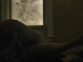 Даниэль Макдональд секси – Skin (2018)