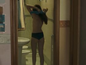 Вивиана Апреа голая – Пираньи Неаполя (2019) #5