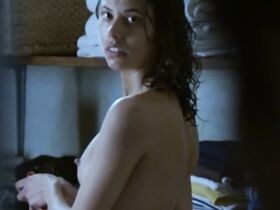 Джулия Эрнандез голая – Река (2018)