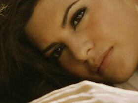 Жаклин Фернандес секси – Искушение замужней женщины 2 (2011) #12