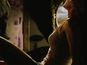 Жаклин Фернандес секси – Искушение замужней женщины 2 (2011) #2