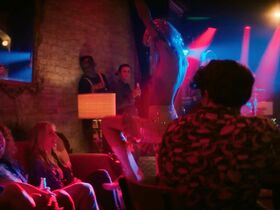 Мэй Хонг голая – Истории Сан-Франциско s01-02 (2019) #8