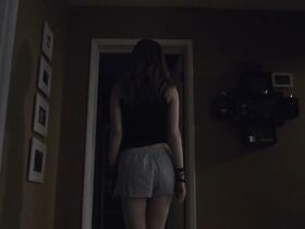 Эрин Мориарти секси – Внутри (2016) #3