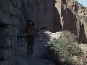 Тони Бэзил голая – Дворец Грисера (1972) #2