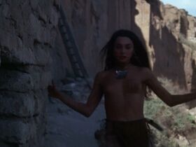 Тони Бэзил голая – Дворец Грисера (1972) #3