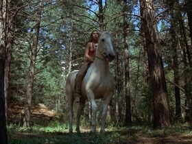 Тони Бэзил голая – Дворец Грисера (1972) #6