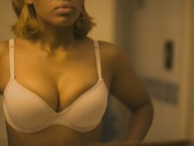 Николь Бахари секси – Черное зеркало s05e01 (2019) #10