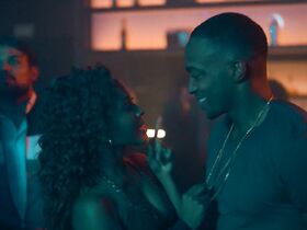 Николь Бахари секси – Черное зеркало s05e01 (2019) #2