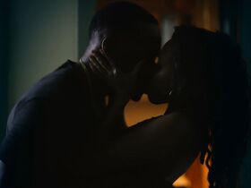 Николь Бахари секси – Черное зеркало s05e01 (2019) #4