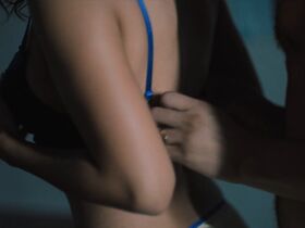 Аврора Перрино секси – Когда нас видят s01e03 (2019) #2