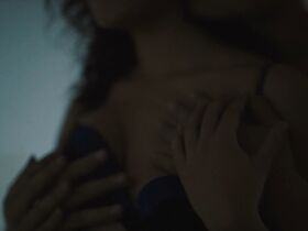 Аврора Перрино секси – Когда нас видят s01e03 (2019) #4