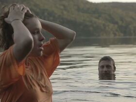 Шарлотта Обен секси – Samedi (2013)