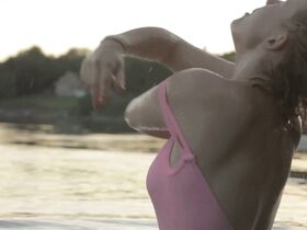 Шарлотта Обен секси – Samedi (2013) #6