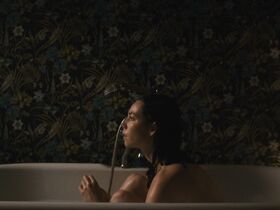 Тэмсин Топольски голая – Безумно (2016) #5