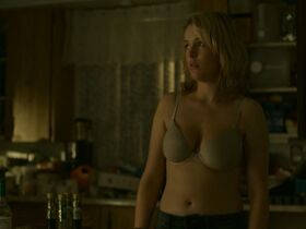 Шарлотта Обен секси – Мятный ликёр (2017)