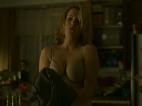 Шарлотта Обен секси – Мятный ликёр (2017) #2