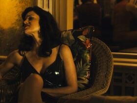 Карла Гуджино голая – Джетт s01e01 (2019) #12