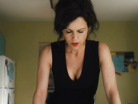 Карла Гуджино голая – Джетт s01e01 (2019) #2