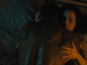 Карла Гуджино голая – Джетт s01e01 (2019) #5