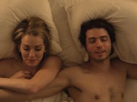 Сара Линдси секси – Пожалуйста, пойдем со мной (2019) #3