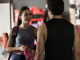 Мелисса Баррера секси – Жизнь s02e03 (2019) #5