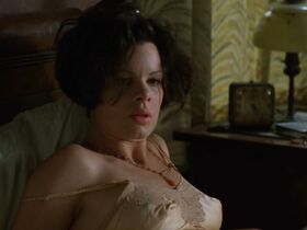 Марша Гэй Харден секси – Перекресток Миллера (1990) #6