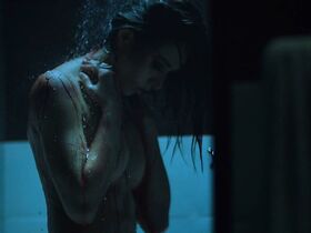 Кристина Рейес секси – Мария (2019)