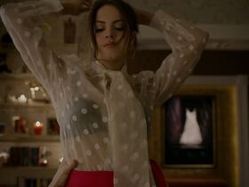 Элизабет Гиллис секси – Династия s02e21 (2018) #5