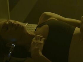 Кэти Сакхофф секси – Другая жизнь s01e01 (2019) #4