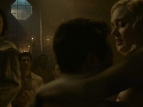 Белла Хиткот голая – Странный ангел s02e01 (2019)