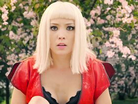 Пом Клементьефф секси – Черное зеркало s05e01 (2019) #13