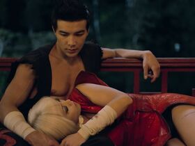 Пом Клементьефф секси – Черное зеркало s05e01 (2019) #20