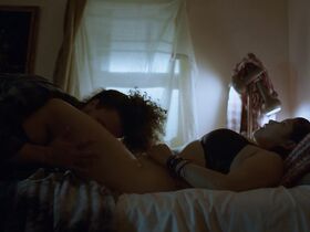 Челси Рендон секси – Жизнь s02e02 (2019) #6