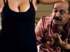 Ола Ганем секси – El Brinseesa (2013) #4