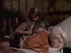 Кэтрин Харрисон голая – Черная луна (1975) #4