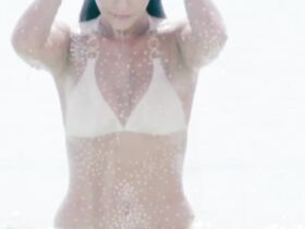 Ола Ганем секси – Feelings (2010) #18