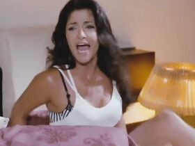 Ола Ганем секси – Feelings (2010) #6